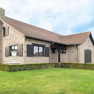 Villa De Golfbreker